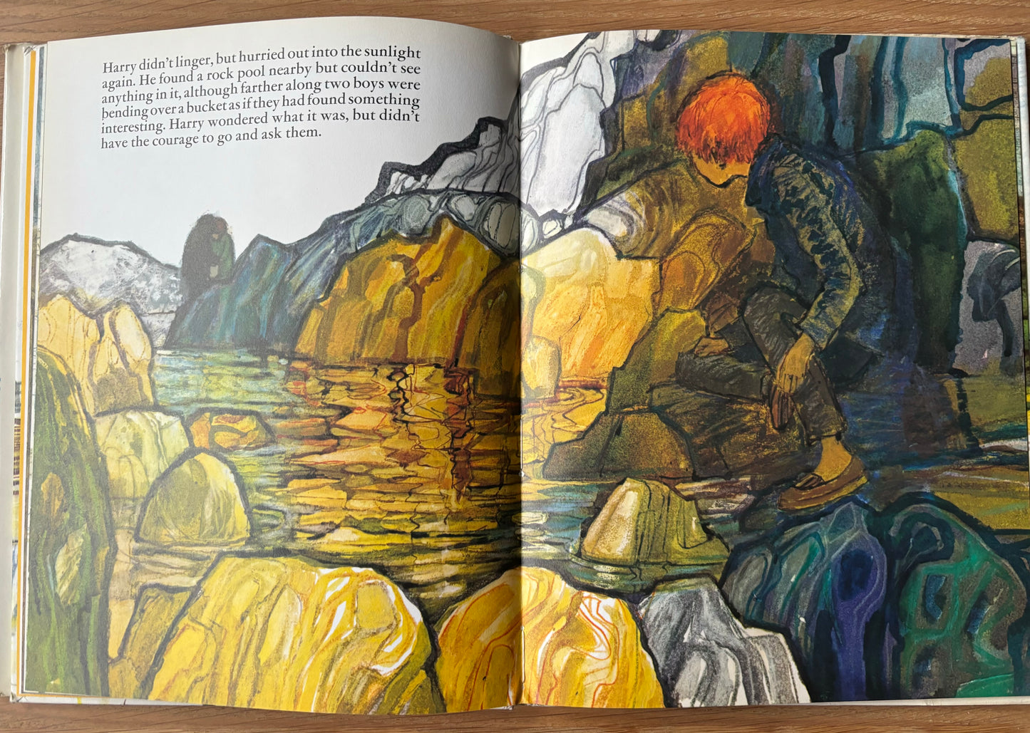 Doreen Roberts HARRY BY THE SEA 1st DJ Illustrated 1974 OUP Fishing Town