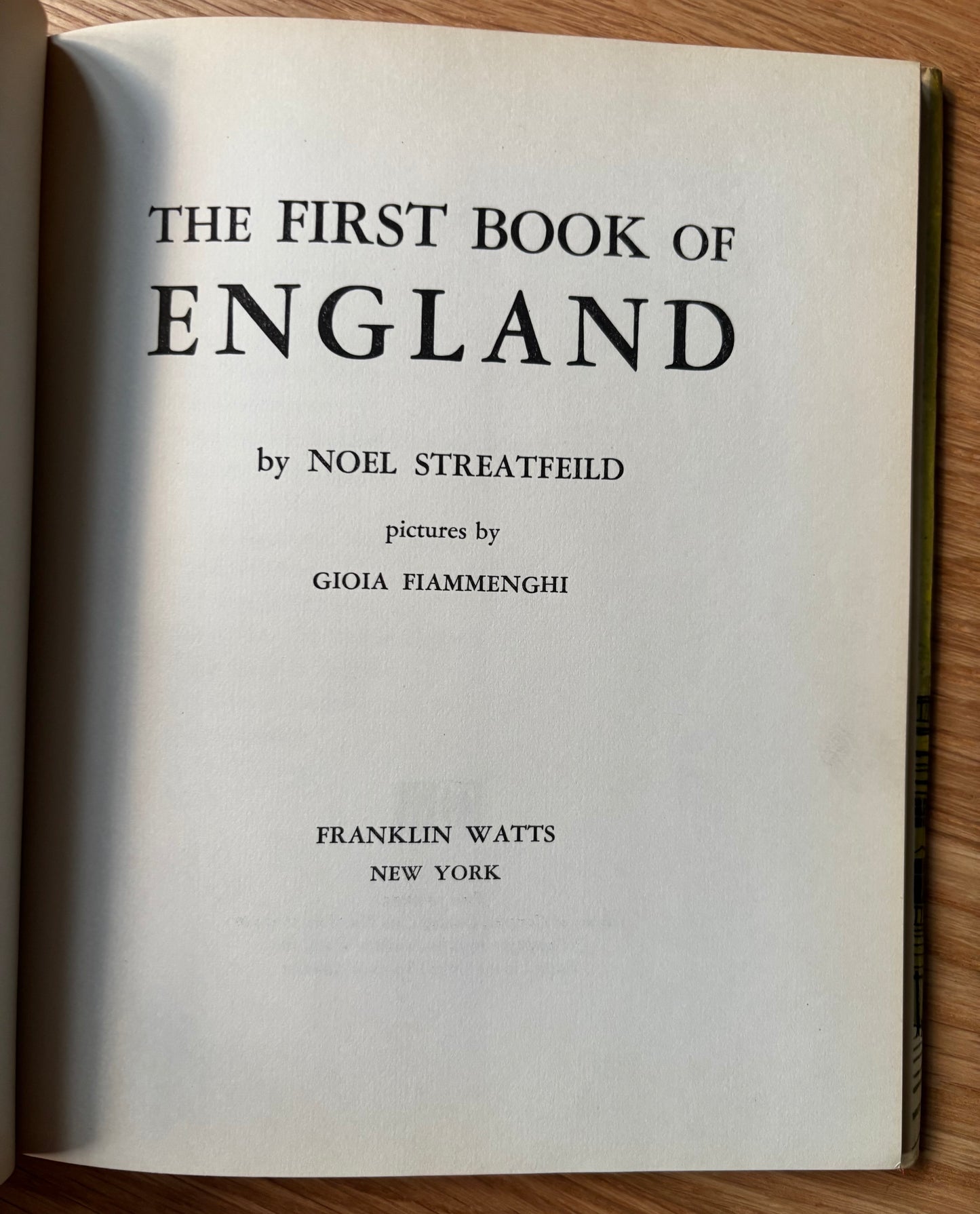 Noel Streatfield Signed THE FIRST BOOK OF ENGLAND 1958 1st USA Ed DJ
