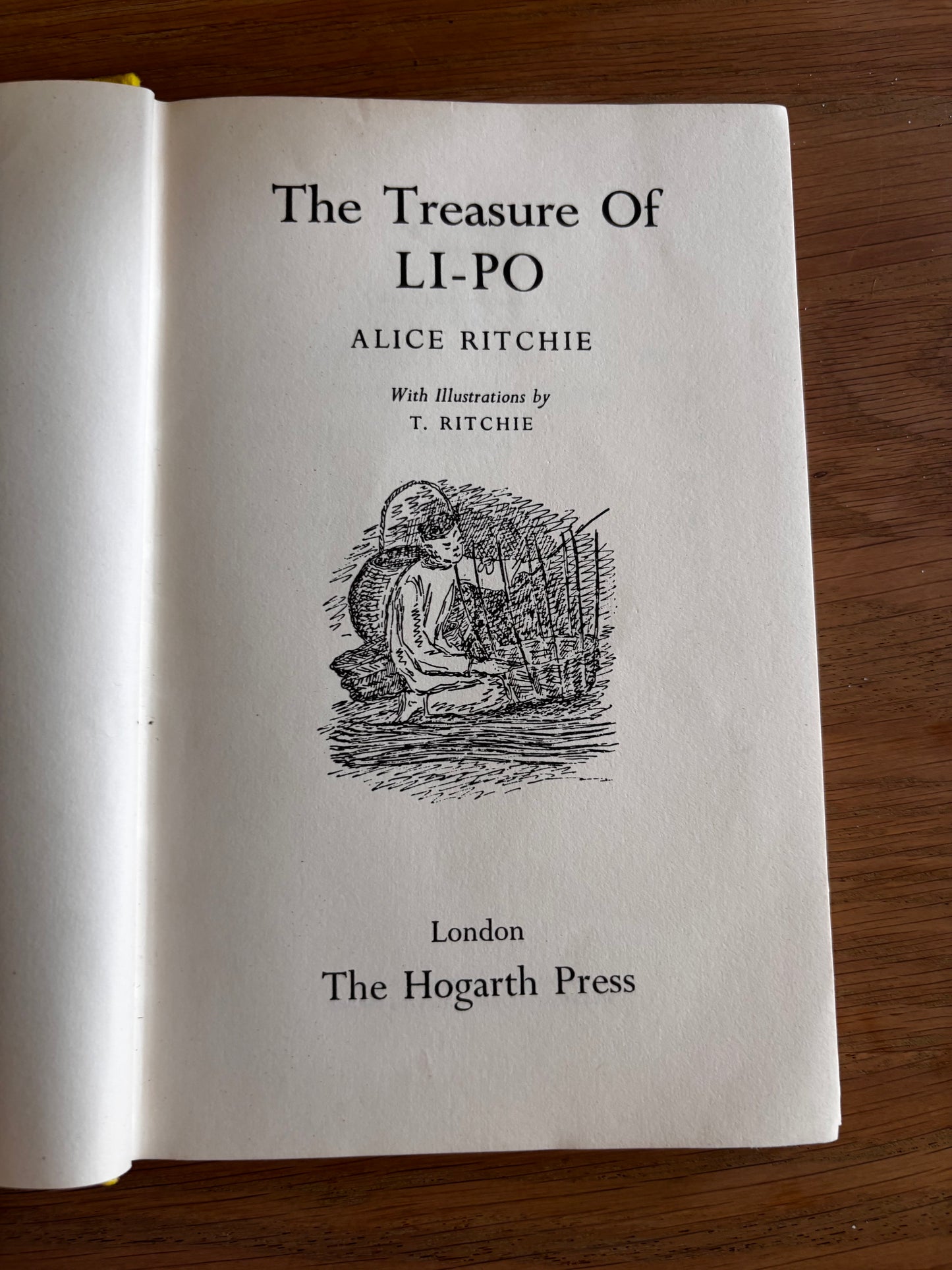 Trekkie Ritchie THE TREASURE OF LI-PO Alice Ritchie 1968 Reprint New Edition ILLUSTRATED Hogarth
