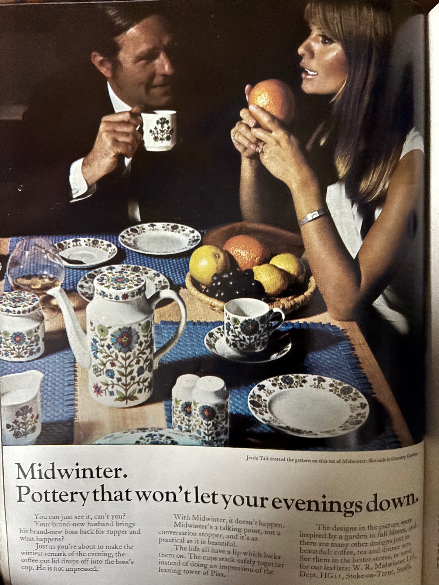 HOMES AND GARDENS Magazine November 1969 Illustrated ADVERTS Michael Johnson RECIPES