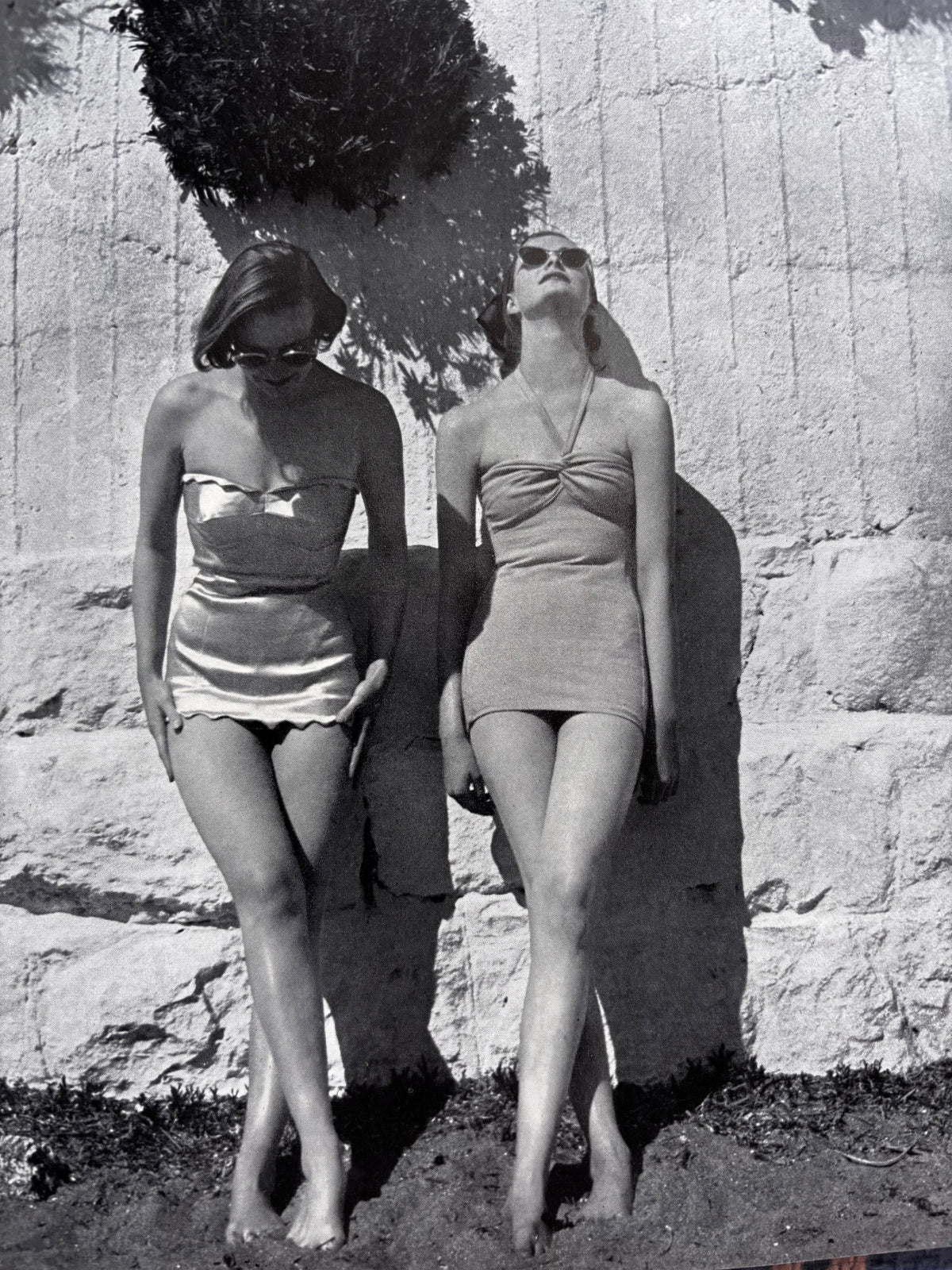 VOGUE MAGAZINE July 1951 Festival Of Arts SUMMER FASHION Conde Nast Photo’s Britain