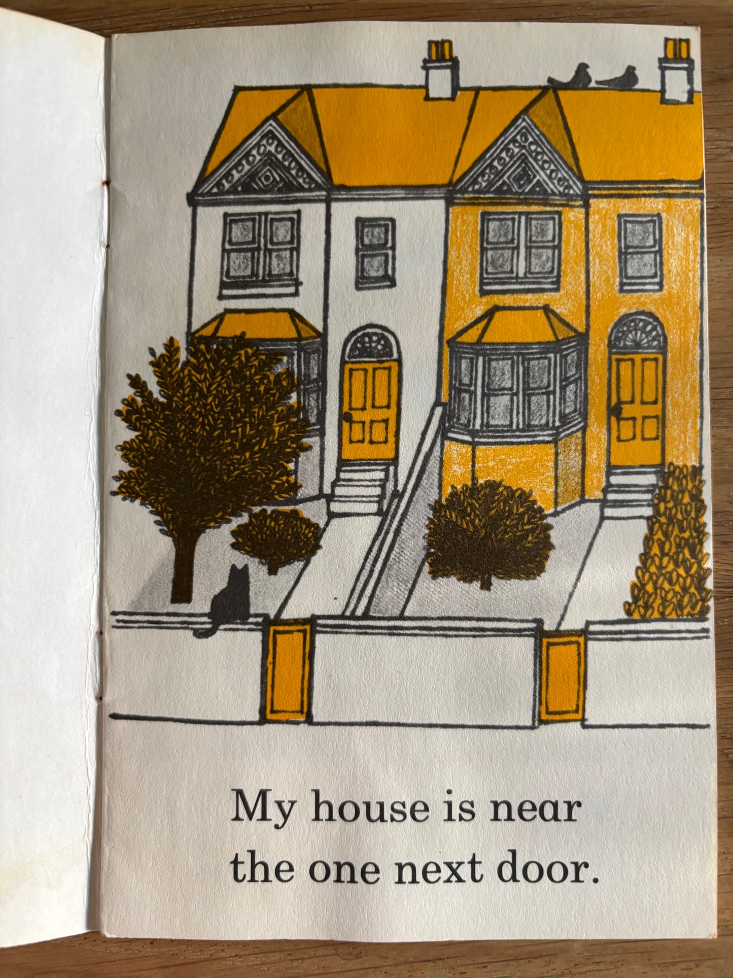 Jill McDonald FURTHER AND FURTHER 1968 METHUEN Beverley Randell Story Caption Book