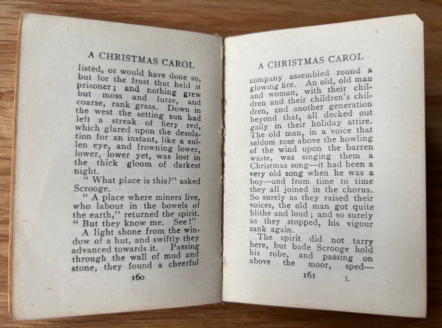 Miniature A CHRISTMAS CAROL Ghost Story CHARLES DICKENS Peacock Art Nouveau Siegle Hill