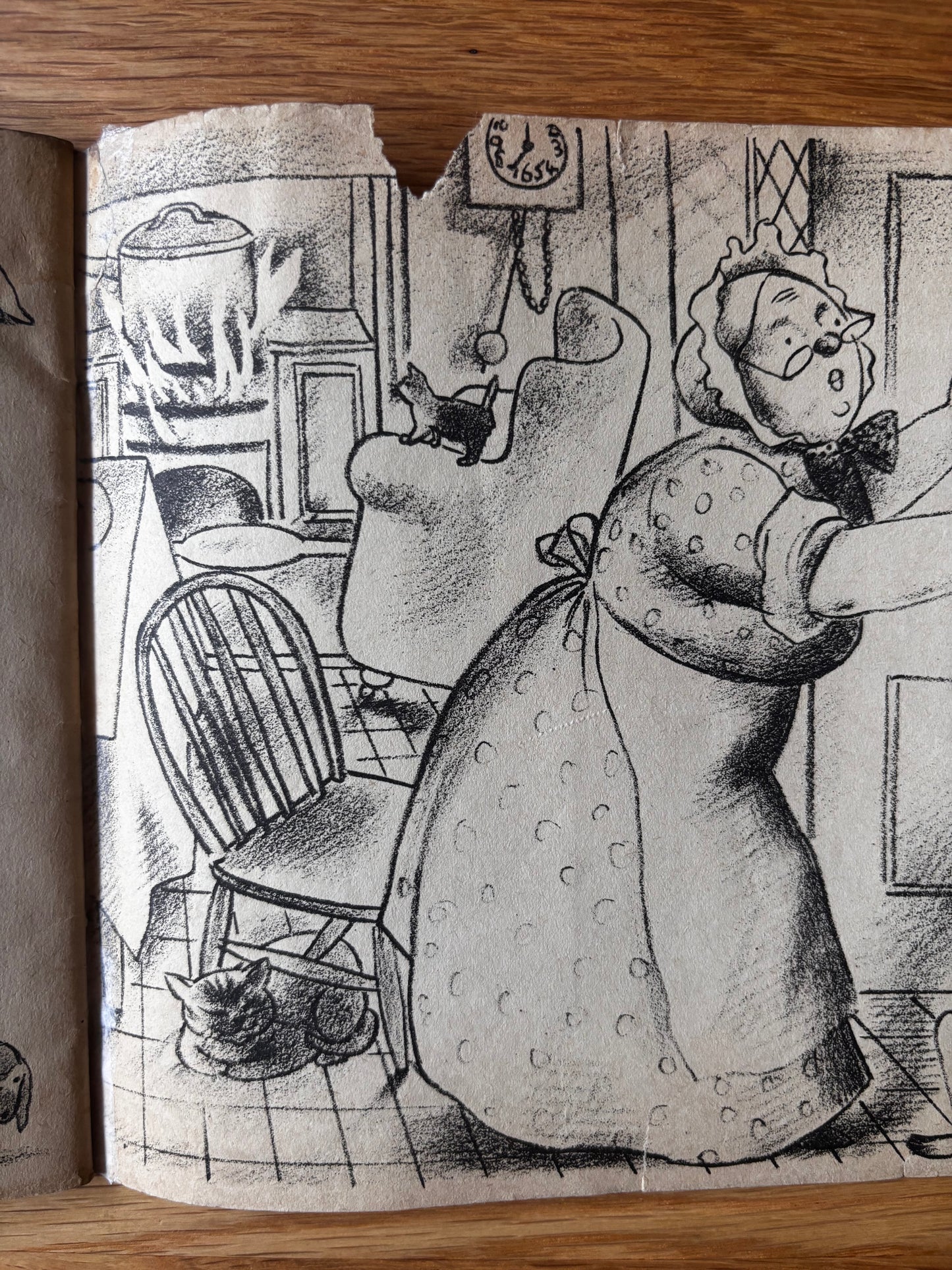 Clarke Hutton 15 NURSERY RHYMES 1941 Harlequin Picture Book ILLUSTRATED