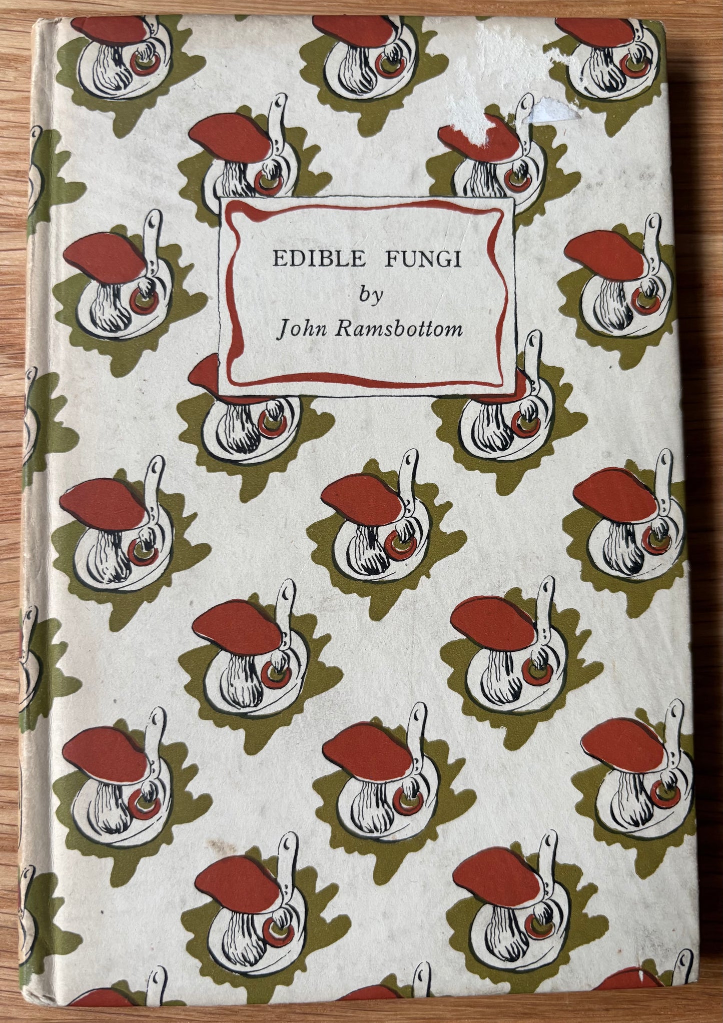 EDIBLE FUNGI King Penguin Rose Ellenby KING PENGUIN Illustrated Mushrooms