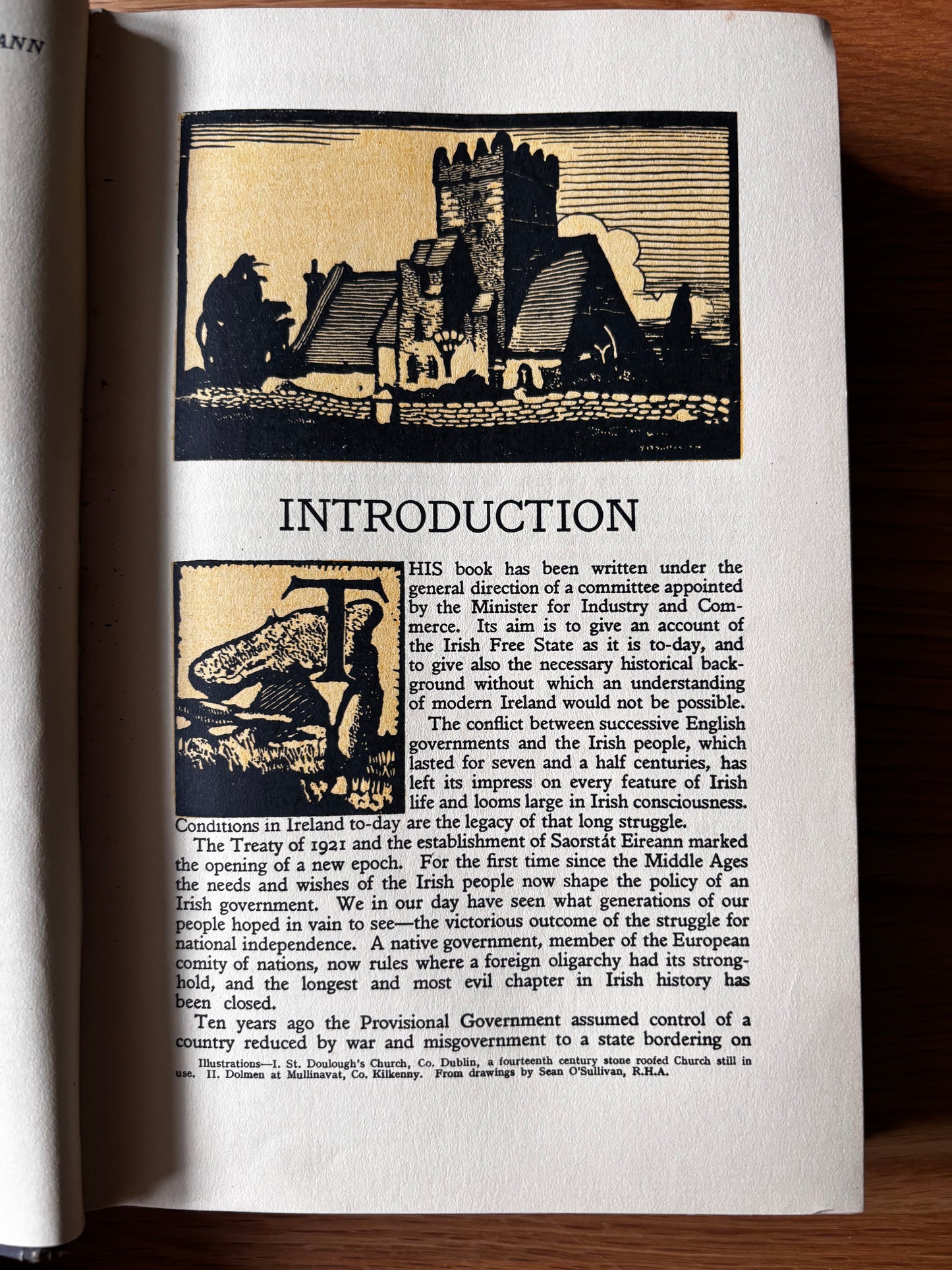 Art O’Murnaghan Celtic Art SAORSTAT EIREANN 1932 Irish Free State HANDBOOK