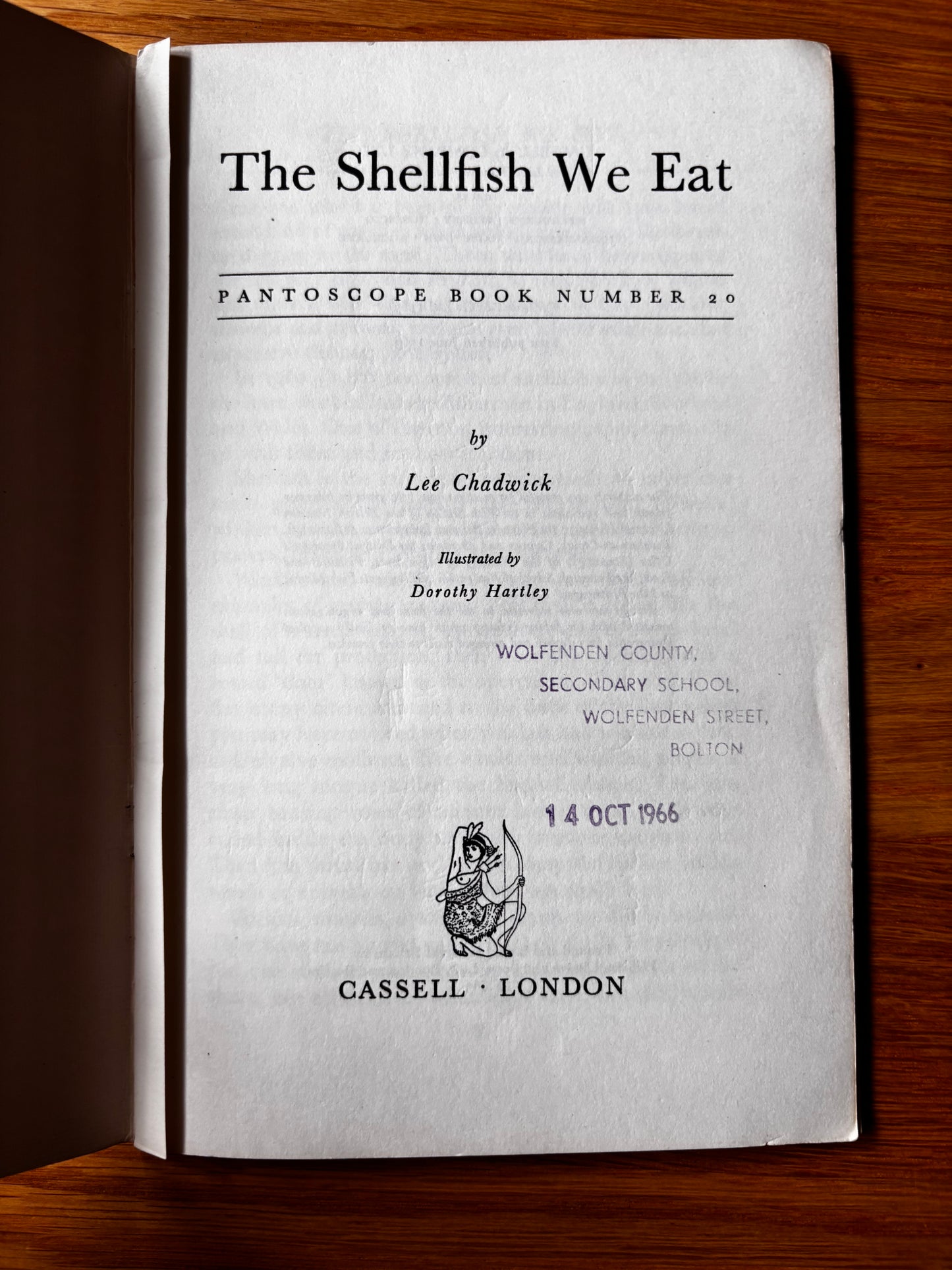 PANTOSCOPE BOOK The Shellfish We Eat DOROTHY HARTLEY 1st Ed 1961 Cassell