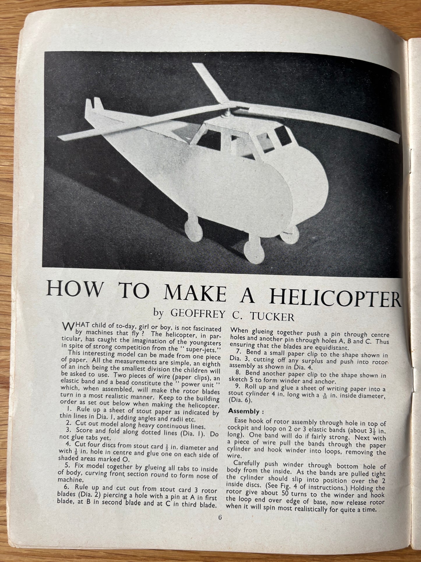 Vintage ART AND CRAFT EDUCATION CHRISTMAS MAGAZINE Nov 1954 School Crafts CHILD